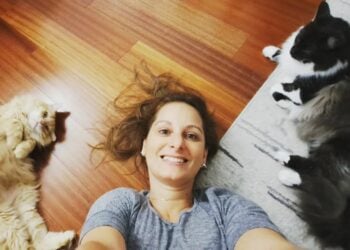 Catcare: De vecina solidaria a emprendedora del cuidado de gatos en Lima