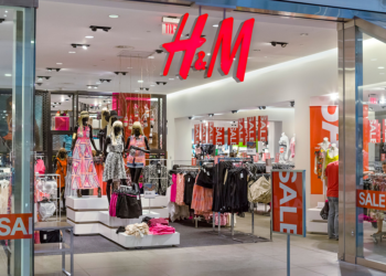 Inglaterra: H&M cobra a los compradores por devoluciones online