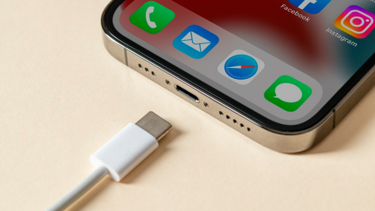 ¿Cuánto cuestan los cables USB-C de Apple para los nuevos iPhone 15? 1 usb
