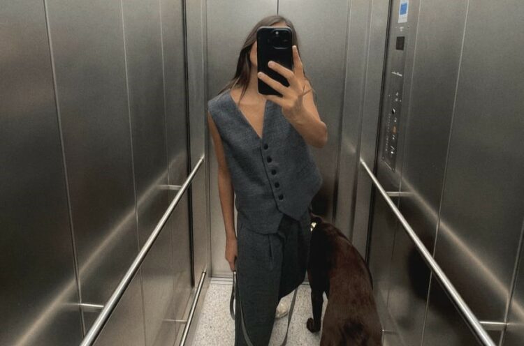 Zara transmitir cotidianidad en las nuevas fotos de la sección Mujer de su tienda online