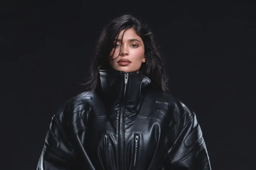 ¿Por qué Kylie Jenner lanza una marca de moda? 2 ¿Por qué Kylie Jenner lanza una marca de moda?