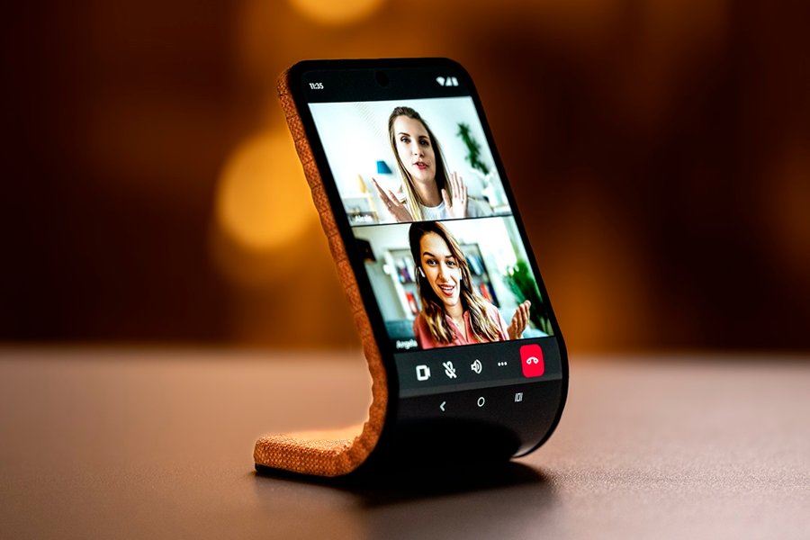 Motorola presenta un celular con pantalla flexible que se puede llevar en la muñeca 3 motorola 3