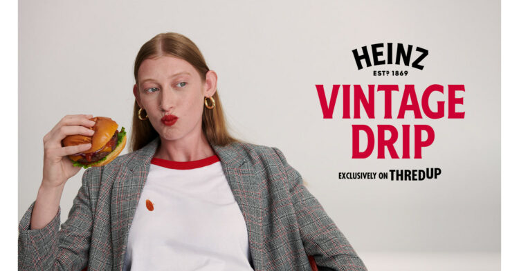 Heinz lanza colección de ropa de segunda mano donde la mancha de kétchup es la protagonista