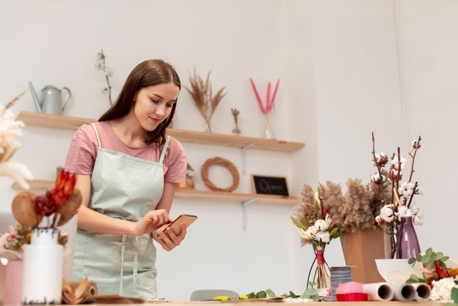 Gestión empresarial: consejos para emprendedores en temporada navideña 2 emprendedores en temporada navideña