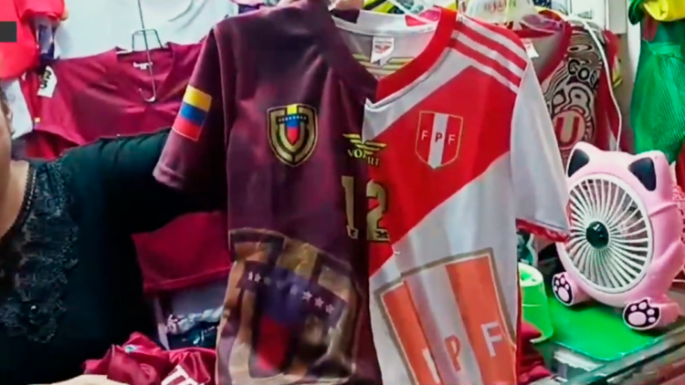 Comerciantes de Gamarra apuestan por la "Peruzolana" ante el descenso de las ventas de la camiseta de Perú 1 peru 6