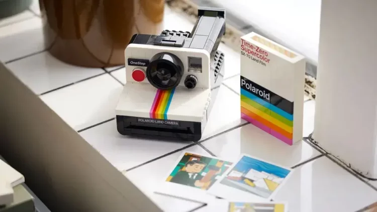 Lego y Polaroid se unen para crear una cámara de juguete