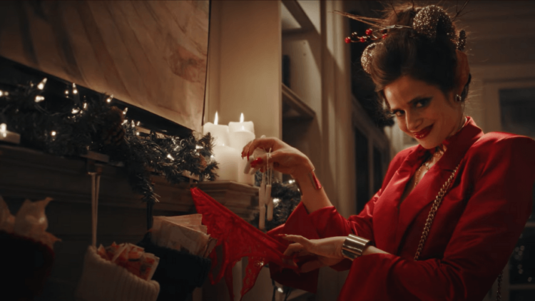 Monstruo rojo se une a la lucha contra la pobreza menstrual en esta campaña navideña 1 salud-menstrual-campaña