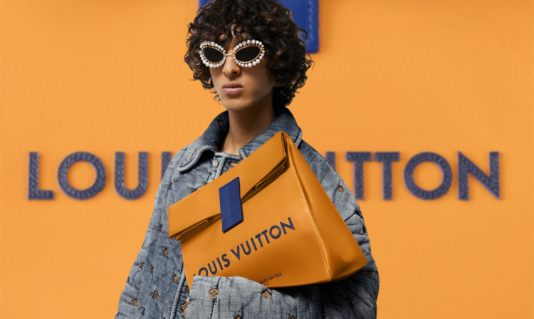 Louis Vuitton lanza accesorio similar a las bolsas de papel para sándwiches con un valor de US$ 3.130