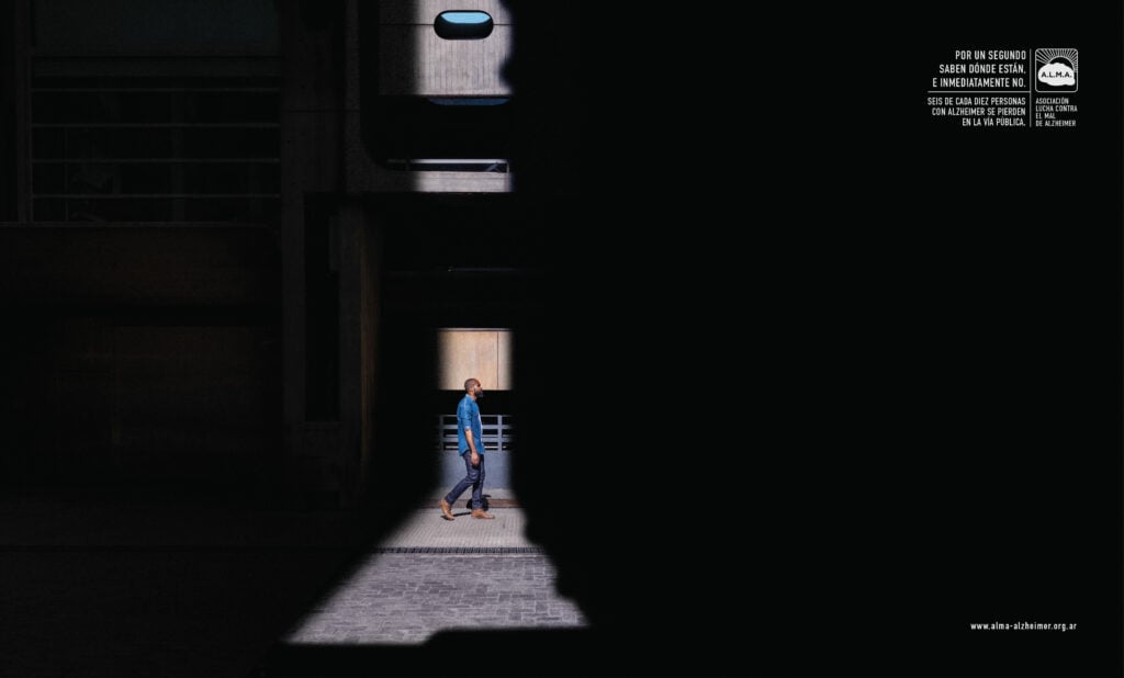 Esta campaña habla sobre las personas con Alzheimer que deambulan en la vía pública 3 A.L.M.A. 3Segundo Azul