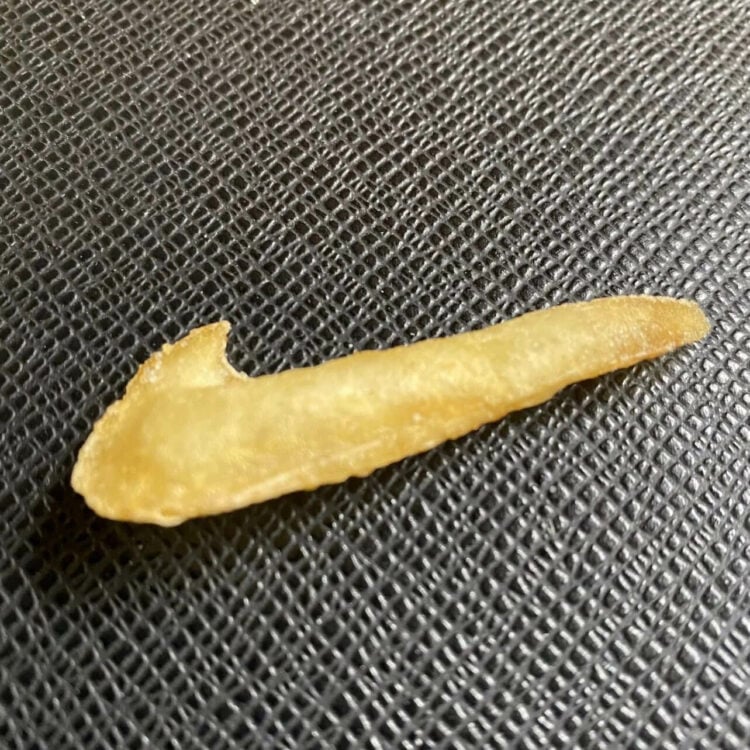 US$1.800 por una papa frita con forma del Swoosh de Nike