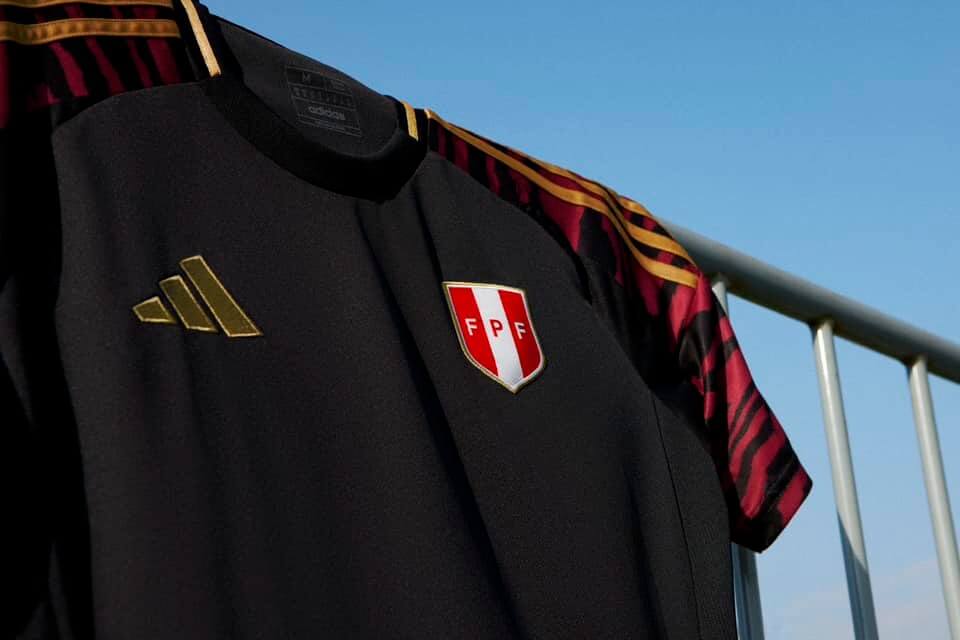 La Bicolor y Adidas presentan dos nuevas camisetas para la Copa América 2024 3 La Bicolor nuevas camisetas