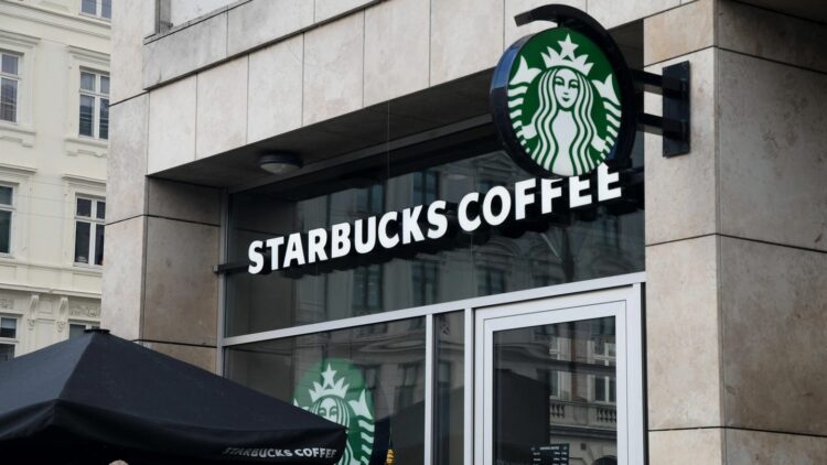 Starbucks sigue la tendencia: dice adiós al cargo de CMO en su estructura corporativa 1 starbucks