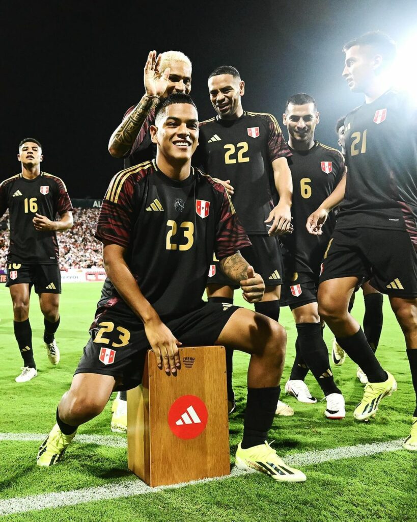 "Unidos Siempre": adidas y su mensaje de verdadero hinchaje a La Bicolor 3 adidas