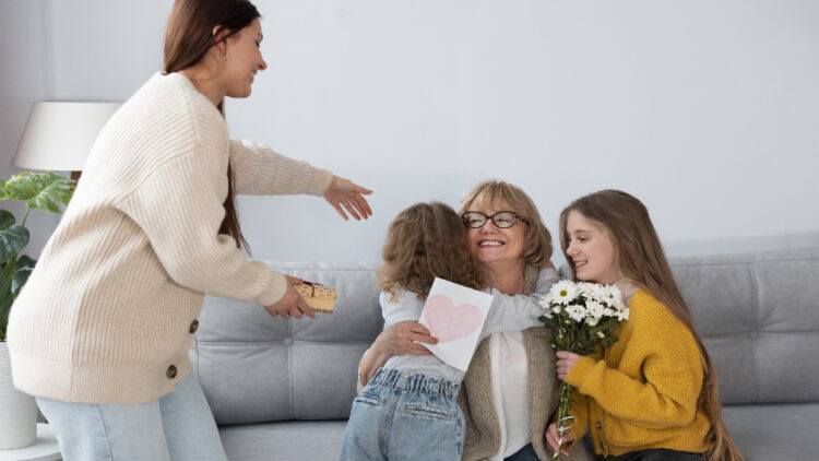 Día de la Madre impulsa el e-commerce: peruanos gastarán aproximadamente S/ 280 en compras online 1 oMADRE 100