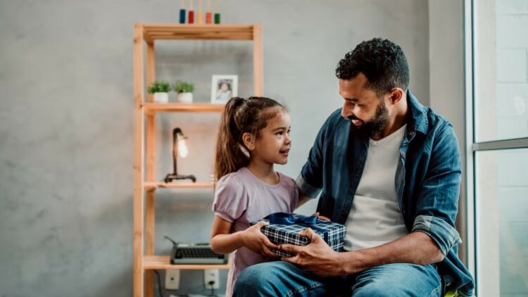 Día del Padre: 5 pasos para una rutina de cuidado perfecta para papá y bienestar para hombres 1 1816adc4 c97a 4551 81cd 4fb9b8eb815e