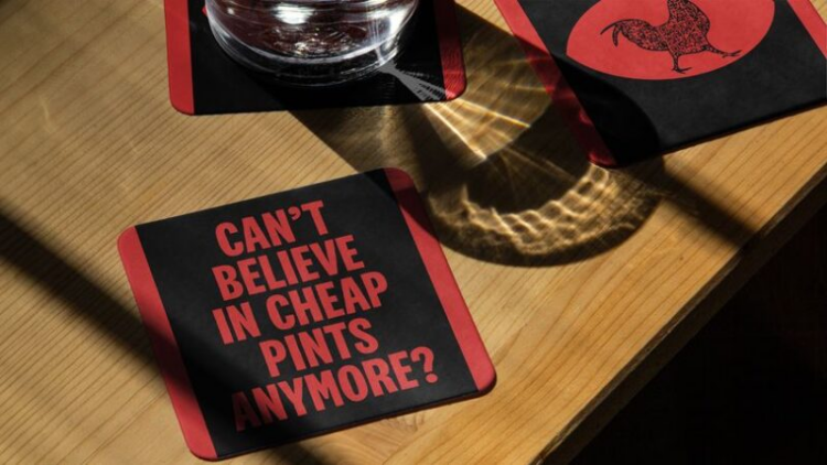 Reino Unido: “Cree en el pollo”, dice campaña de KFC en un contexto de desconfianza política 1 cree en el pollo