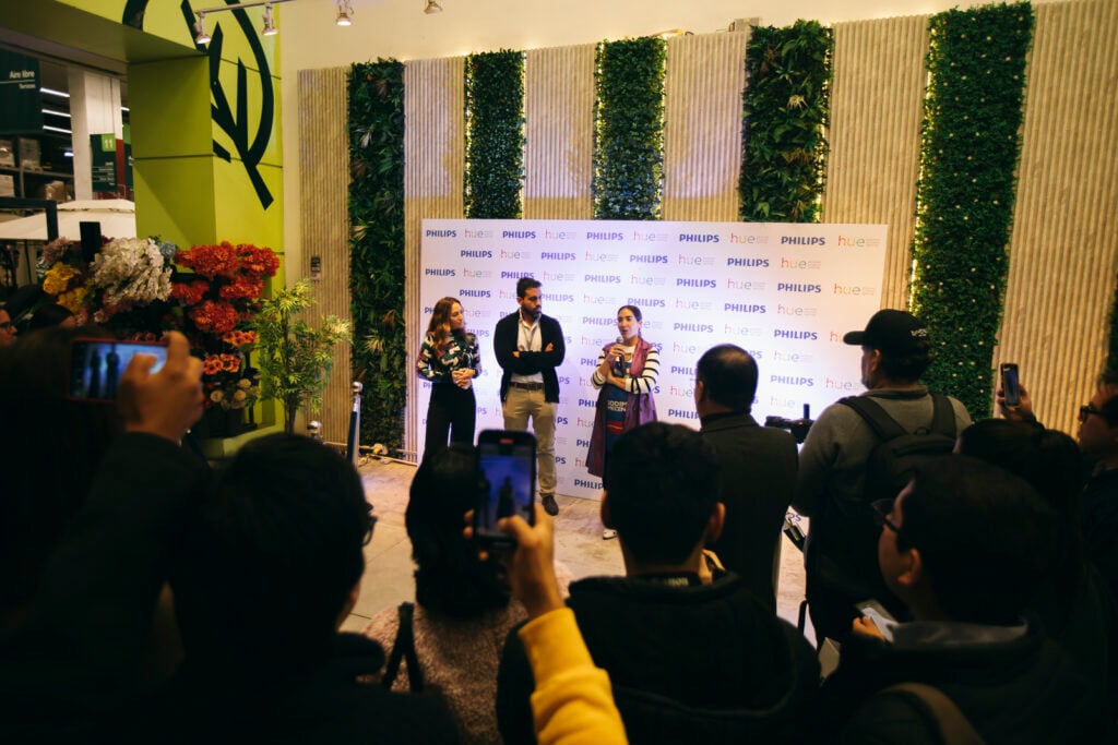 Sodimac y Philips Hue inauguran cabinas de experiencia para iluminar tu hogar 4 MGL1174