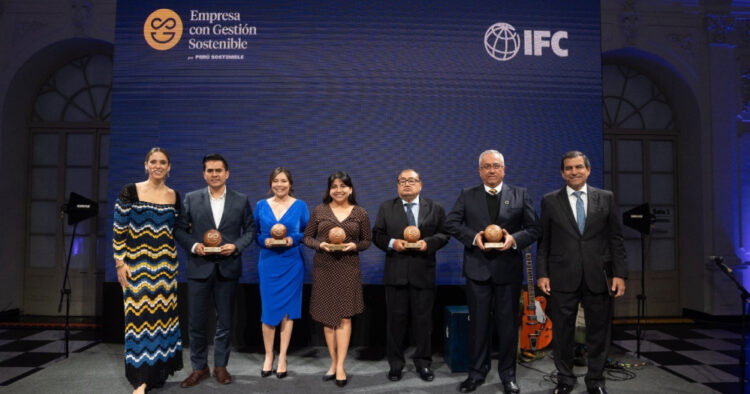 Industria San Miguel recibe nuevamente el distintivo de “Empresa Socialmente Responsable”