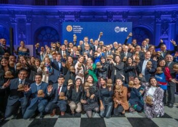 Empresas líderes en sostenibilidad reciben el distintivo EGS de Perú Sostenible