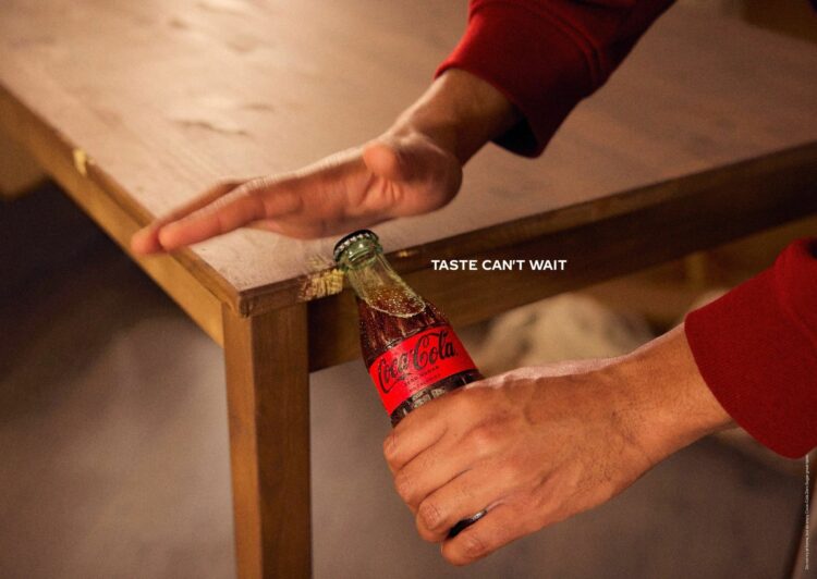 Coca-Cola muestra cómo abrir botellas con ingenio en su última campaña