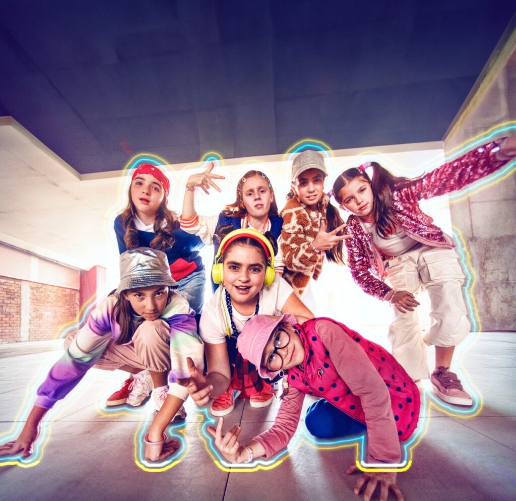 Niñas peruanas canción bullying