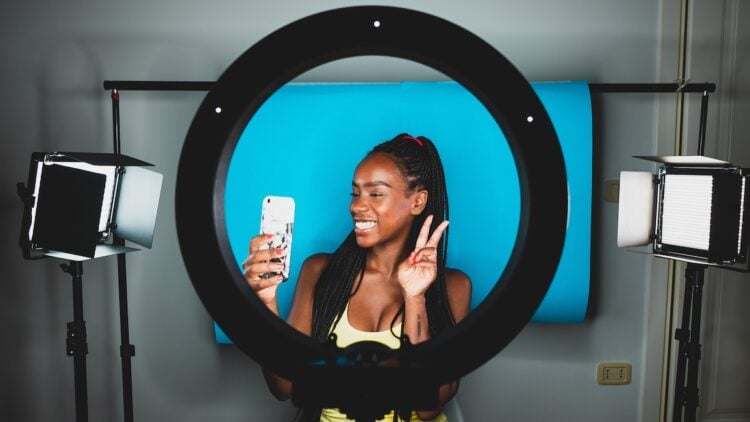 61% de los consumidores ha realizado una compra por recomendación de un influencer
