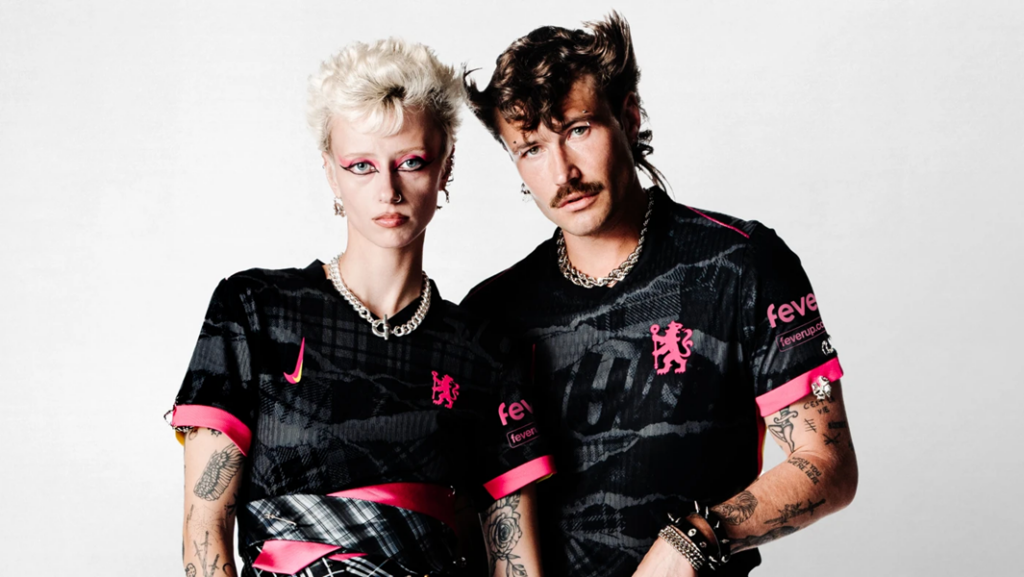 Nike fusiona el punk rock y el fútbol en la nueva camiseta del Chelsea FC 2 punk Chelsea FC