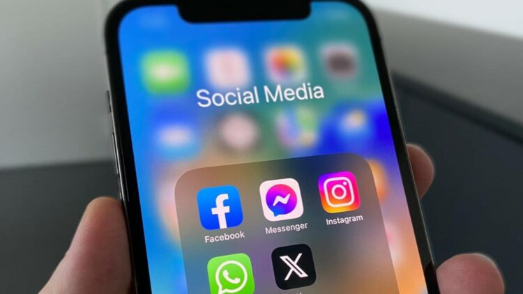 Estas tres plataformas digitales dominan el 70% del tráfico móvil en Latinoamérica, según estudio 1 julian christ 0I21xHfgw0E unsplash