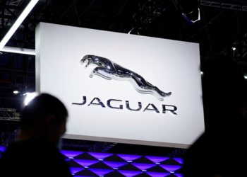 Jaguar cambia logo