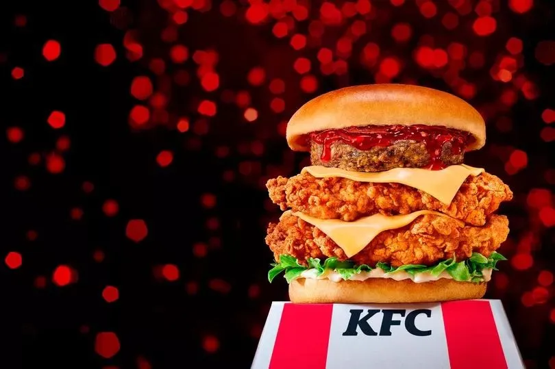 KFC lanza papel de regalo para lamer: ¿cuál es su objetivo comercial? 2 KFC papel regalo lamer