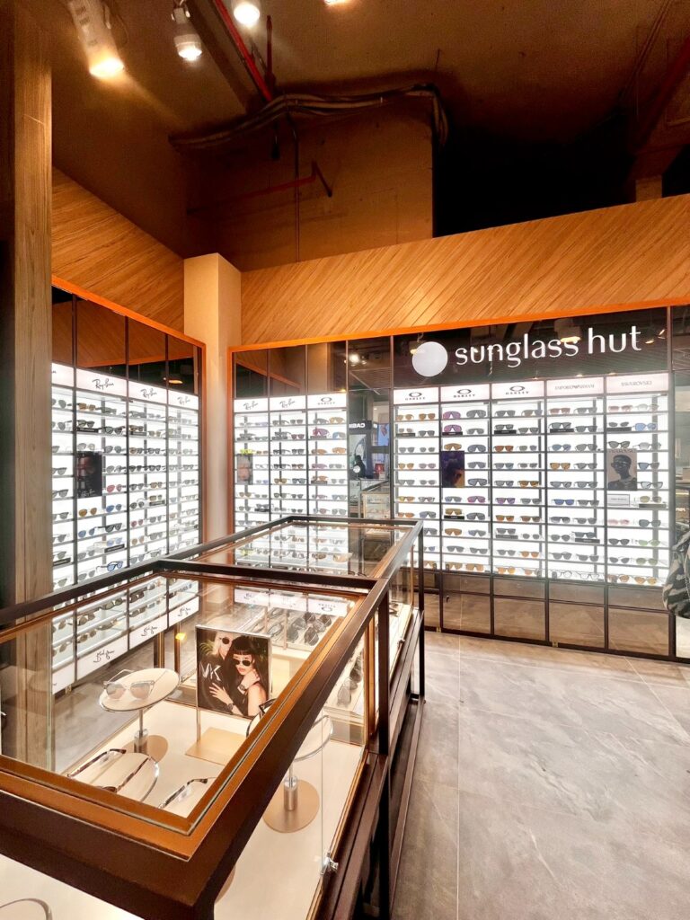 Sunglass Hut se expande y llega a Falabella con nuevos módulos de lujo 3 SGH Falabella 2 1