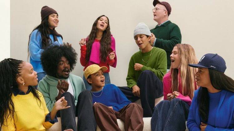 Gap regresa a sus raíces publicitarias de los 90's en su nueva campaña navideña 1 all100 ho 24 gg of group 1 000766 v2 w o mics lr