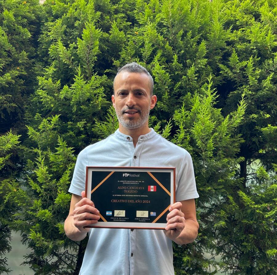 Aldo Canchaya recibe el premio FIP al mejor creativo de Iberoamérica 2 10c2c1ae c527 4e22 8c4a b40b63f22ec5