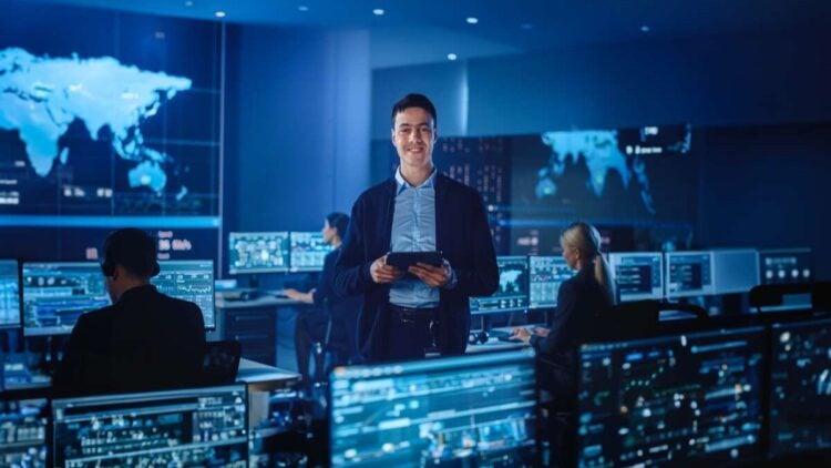 Las cinco carreras tecnológicas más demandadas para el 2025 1 Carreras tecnologicas del futuro min 1