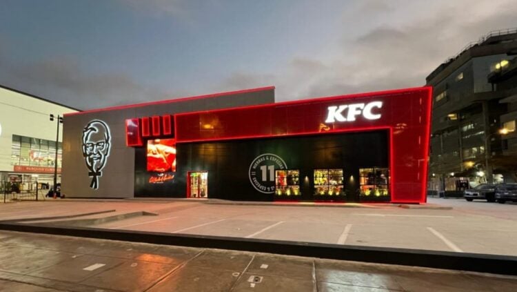 KFC inaugura su local más grande y tecnológico en el Perú 1 WhatsApp Image 2024 12 02 at 17.26.56
