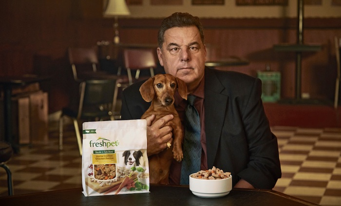 Freshpet reúne a actores de “Sopranos” y “Goodfellas”en spot publicitario inspirado en la mafia 2 dog 4