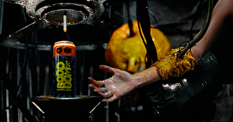 Spot publicitario usa body horror para presentar bebida energizante que combate brecha generacional 1 portal 8
