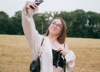 selfie 7611326 1280