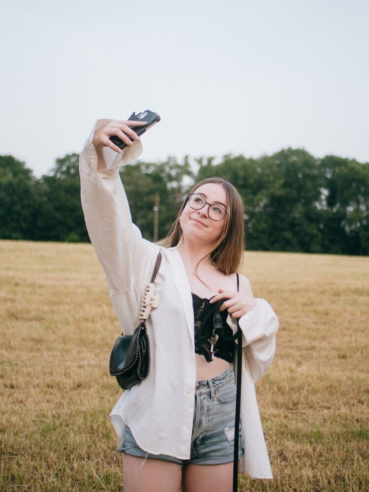 Influencers peruanos generan ganancias de hasta US$ 100 millones en marketing digital 1 selfie 7611326 1280