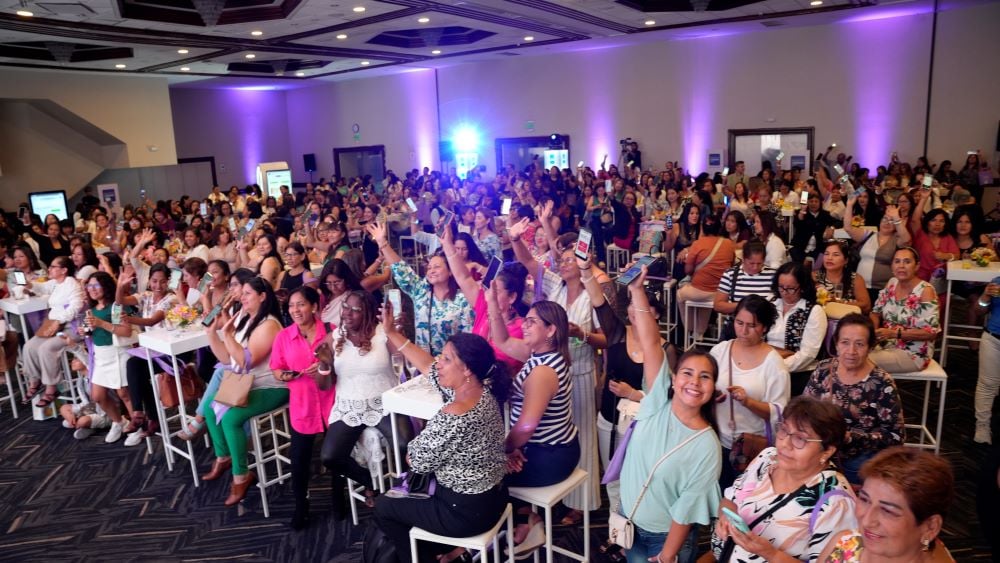 "Negocio Leonisa APP", la nueva app que transformará el negocio de más de 60 mil consultoras en Perú 3 A7V5437