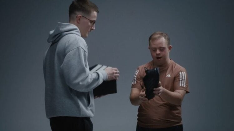 Adidas presenta su calzado especializado para corredores con síndrome de Down 1 WhatsApp Image 2025 04 23 at 12.12.45