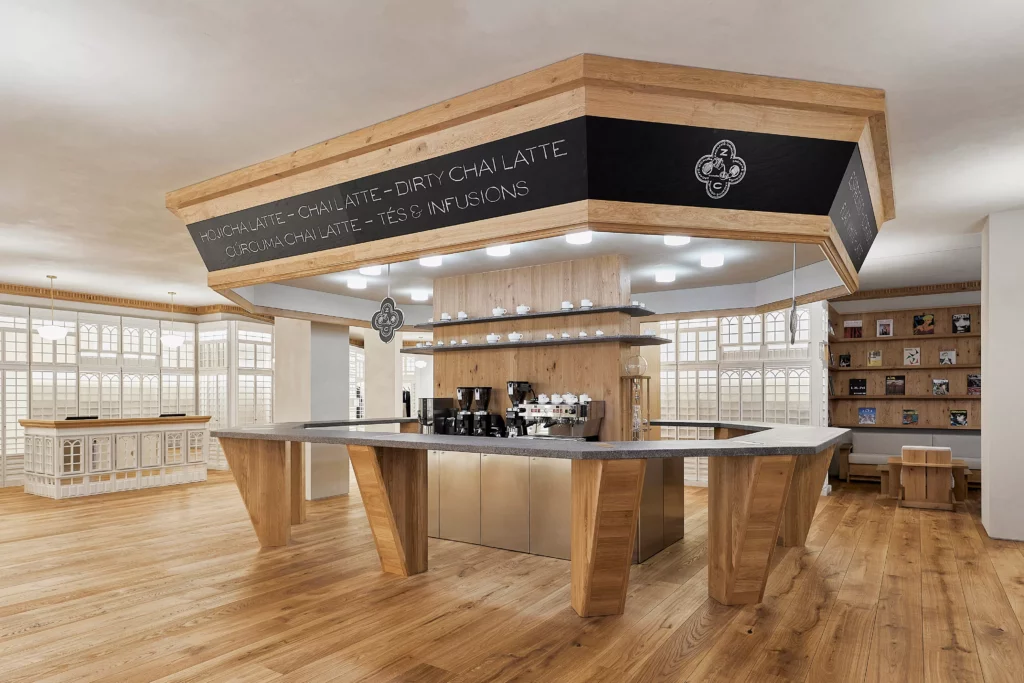 2025 05 08ZARAJuanFlorez01007