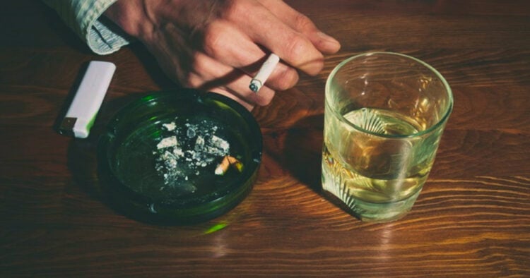 ¿En cuánto ha variado el consumo de tabaco y alcohol en la última década en Perú? 1 PORTAL 23 3