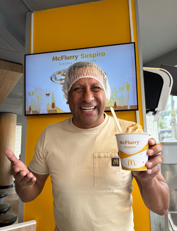 McDonald’s lanza el “McFlurry Suspiro”, un homenaje a uno de los postres más emblemáticos del Perú 2 image 15