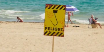 Terror en la orilla: Sony revive el miedo con marketing a sangre fría 6 2025071712362643338