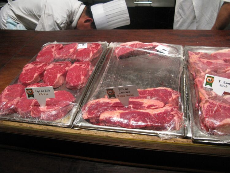 Gobierno suizo exige etiquetado de crueldad animal en alimentos 1 meat 181201 1280