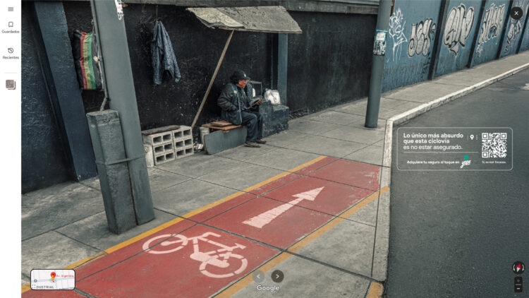 "Más absurdo que esta ciclovía es no estar asegurado": Yape usa la ironía urbana para promover seguros accesibles y fáciles de comprar 1 CICLOVIA YAPE 02