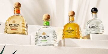 Tequila Patrón renueva su icónica botella por primera vez en 36 años 9 Gy4qrI2XAAAzOn