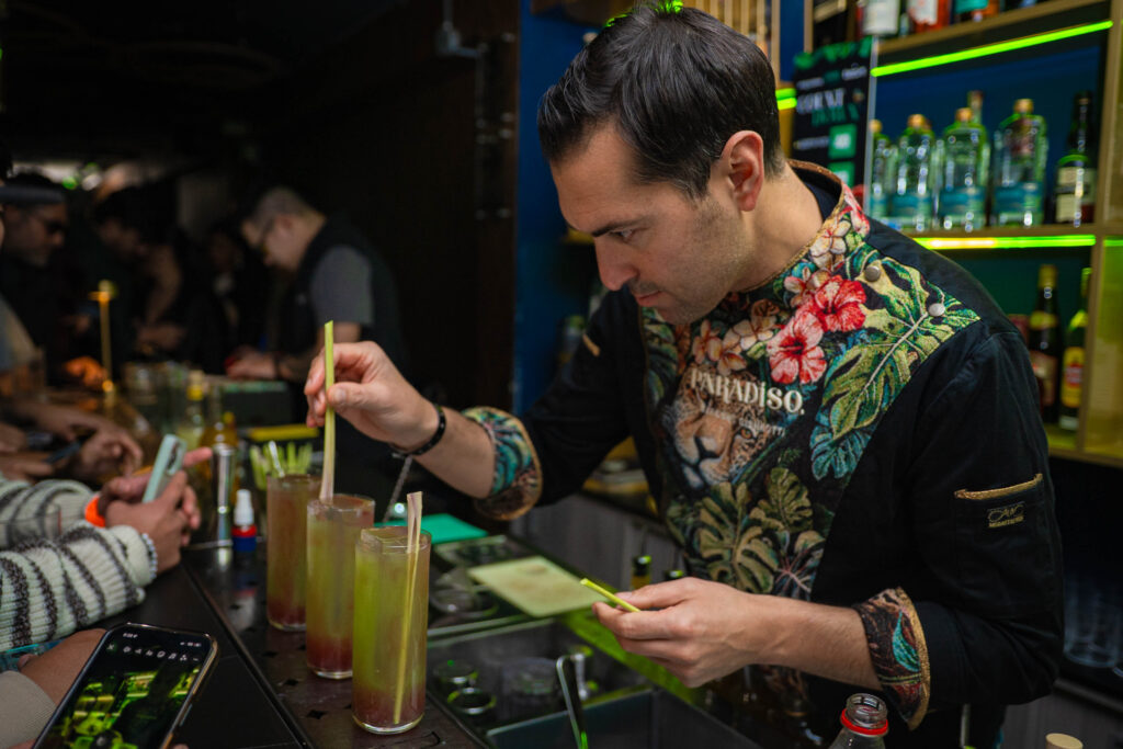 Copia de CLASE MAESTRA FOTOS Gin MG 4 min