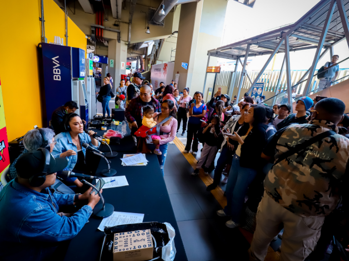 Radio Megamix hace historia con la primera transmisión radial en la Línea 1 del Metro de Lima 4 2